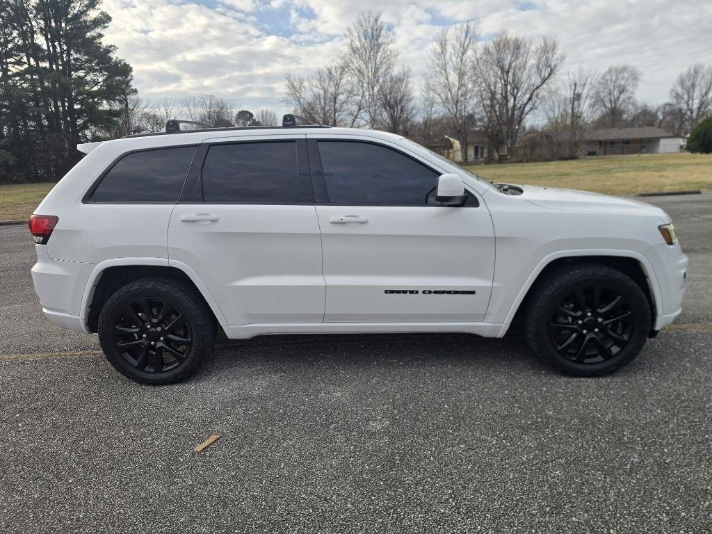 Jeep Grand Cherokee Laredo 2WD 2019