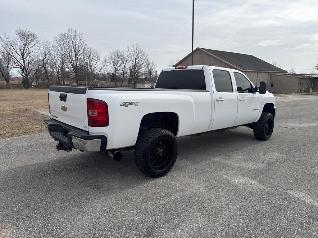 Chevrolet Silverado 3500HD LTZ Crew Cab  4WD 2011