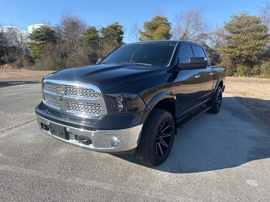RAM 1500 Laramie Crew Cab SWB 4WD 2016