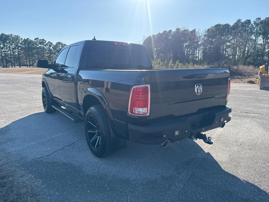 RAM 1500 Laramie Crew Cab SWB 4WD 2016