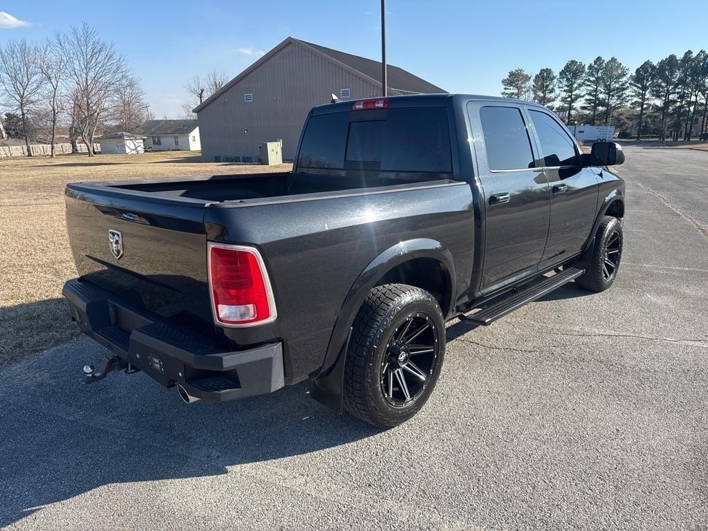 RAM 1500 Laramie Crew Cab SWB 4WD 2016