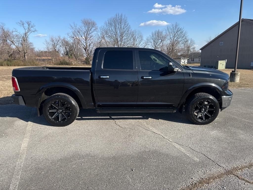 RAM 1500 Laramie Crew Cab SWB 4WD 2016