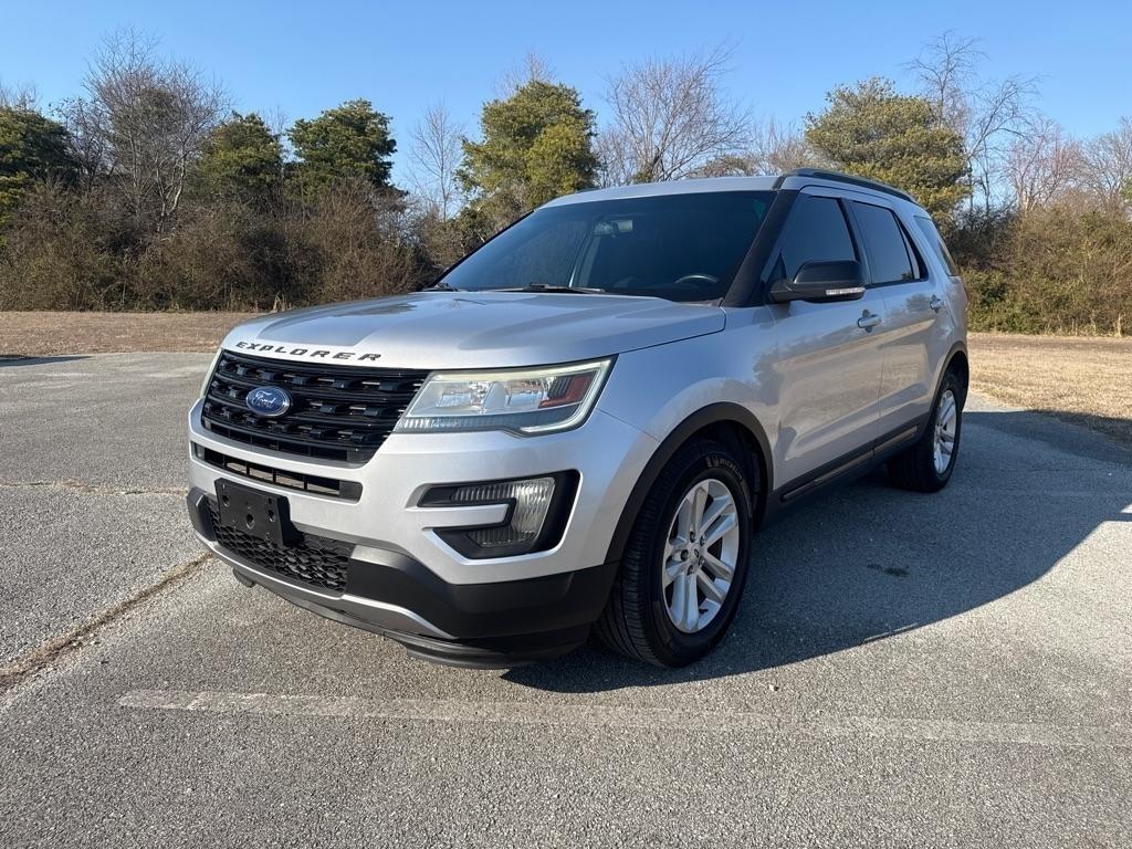 Ford Explorer XLT FWD 2016