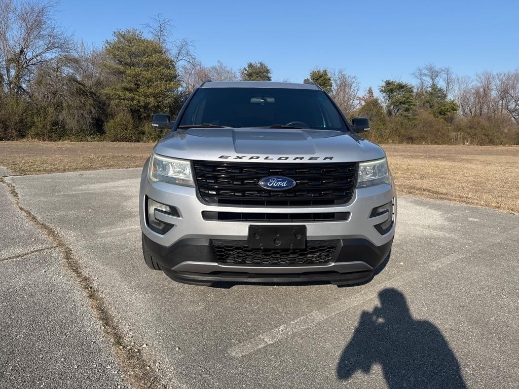 Ford Explorer XLT FWD 2016