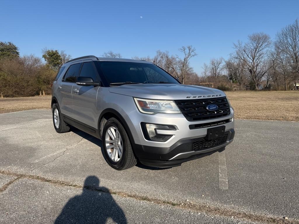 Ford Explorer XLT FWD 2016