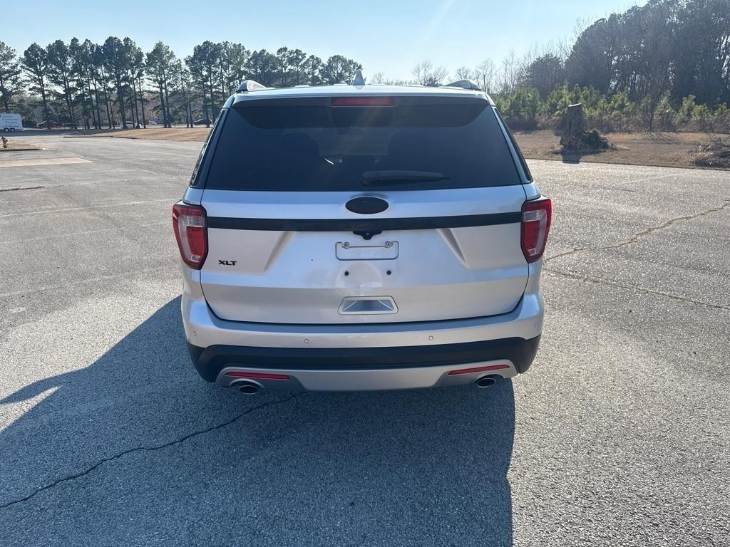 Ford Explorer XLT FWD 2016