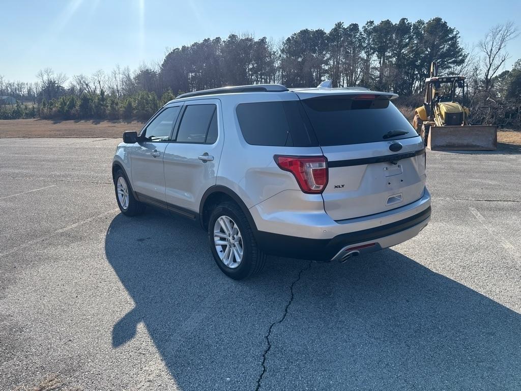 Ford Explorer XLT FWD 2016