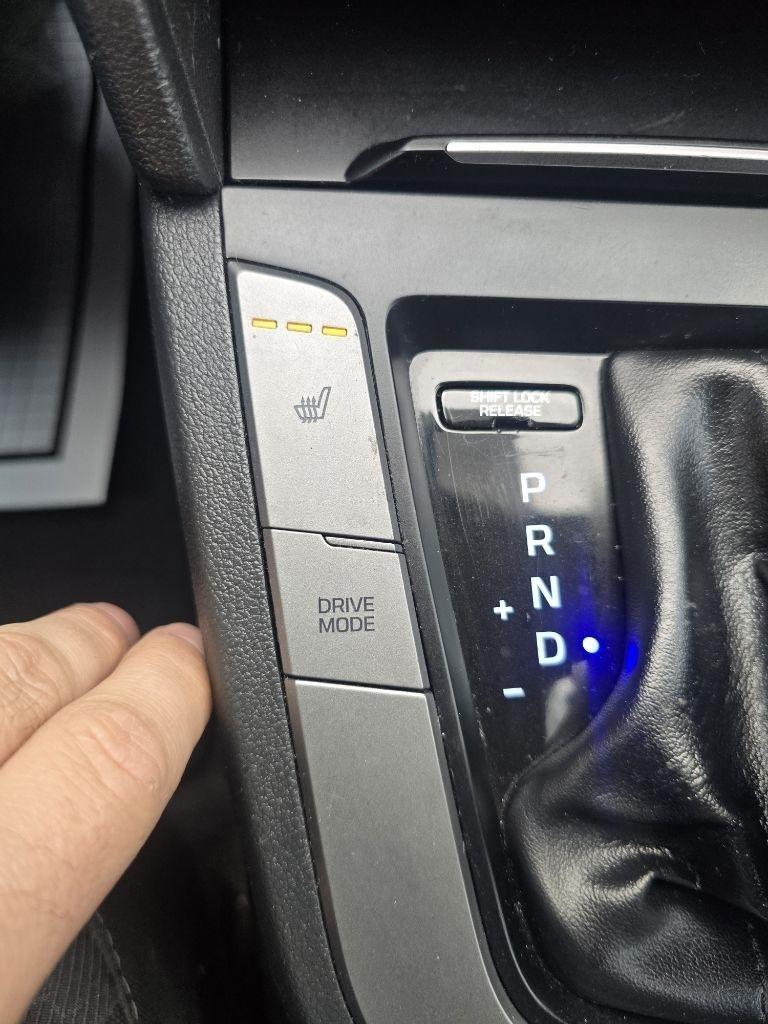 Hyundai Elantra Limited 2018