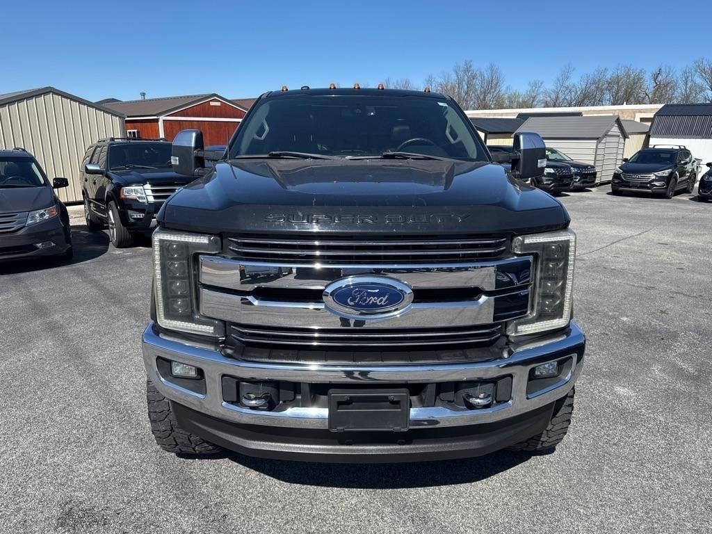 Ford Super Duty F-250 SRW Lariat Crew Cab 4WD 2017