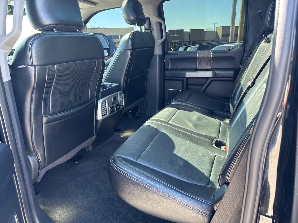 Ford Super Duty F-250 SRW Lariat Crew Cab 4WD 2017