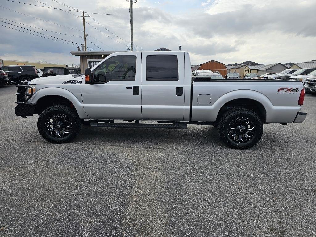 Ford Super Duty F-250 SRW Lariat Crew Cab 4WD 2016