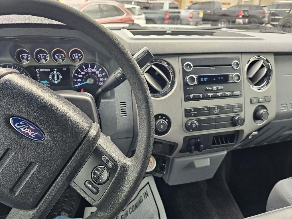 Ford Super Duty F-250 SRW Lariat Crew Cab 4WD 2016