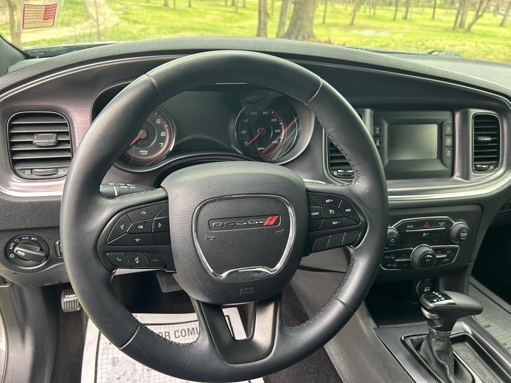 Dodge Charger SE 2017