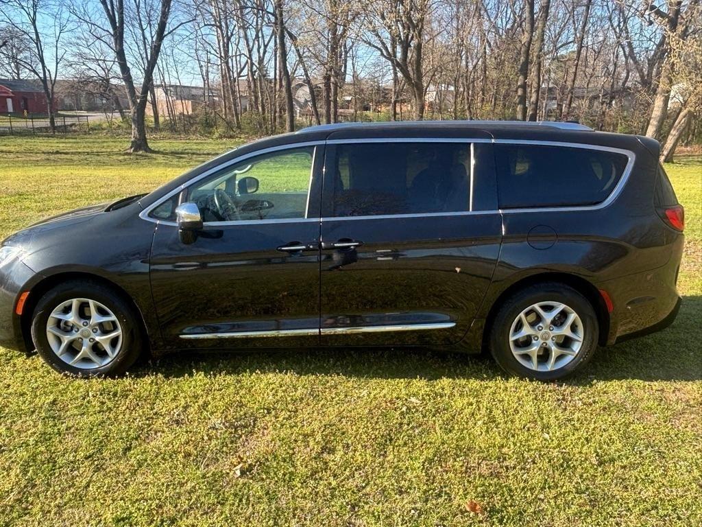 Chrysler Pacifica Limited 2020