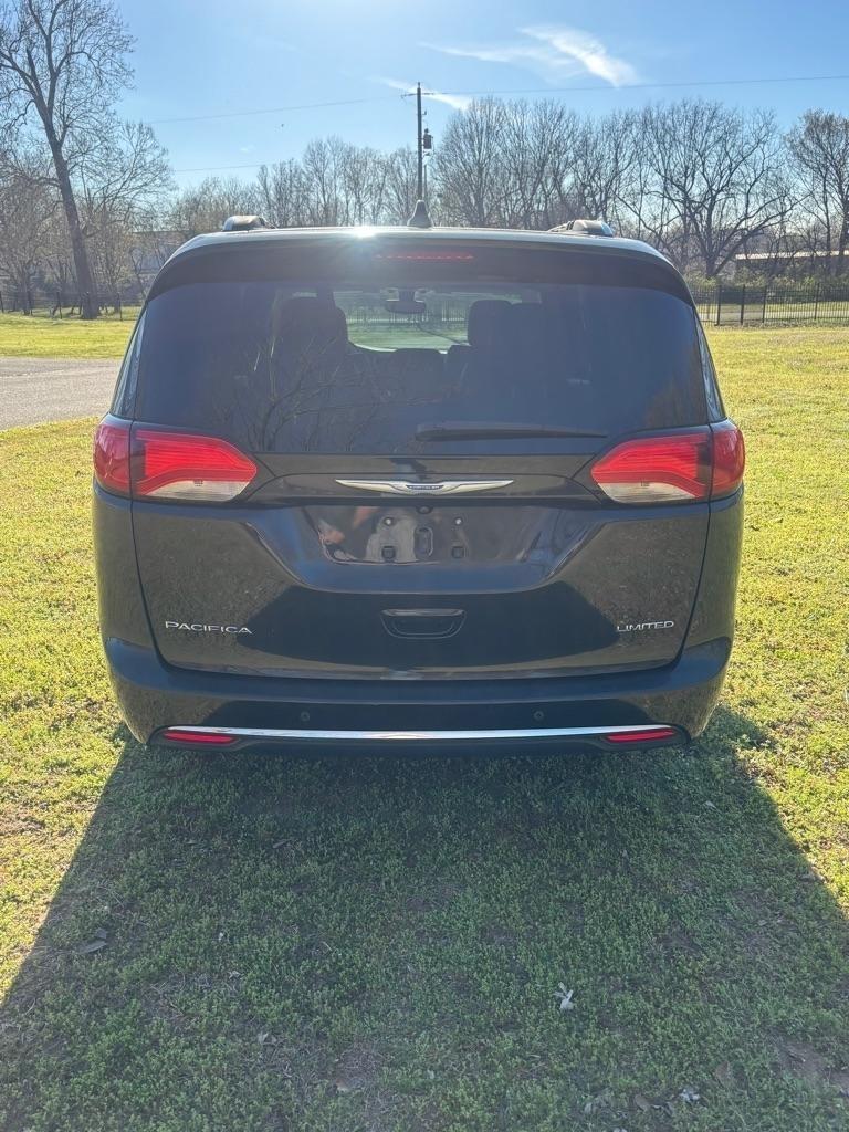 Chrysler Pacifica Limited 2020