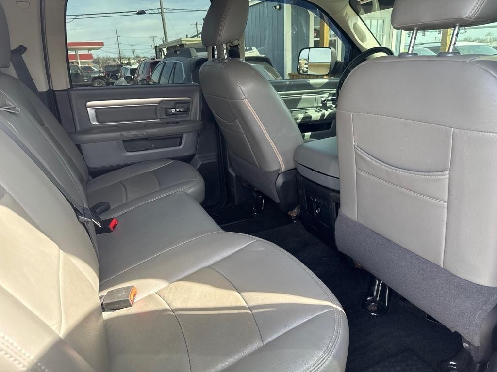 RAM 1500 SLT Crew Cab SWB 4WD 2015