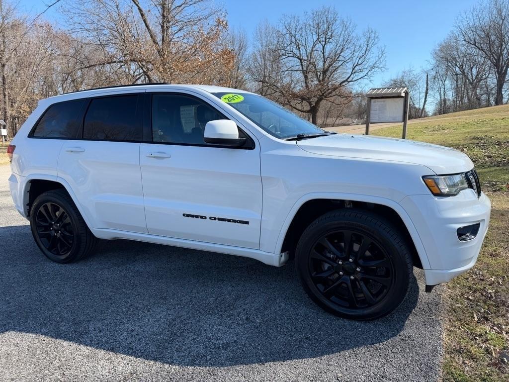Jeep Grand Cherokee Laredo 4WD 2017