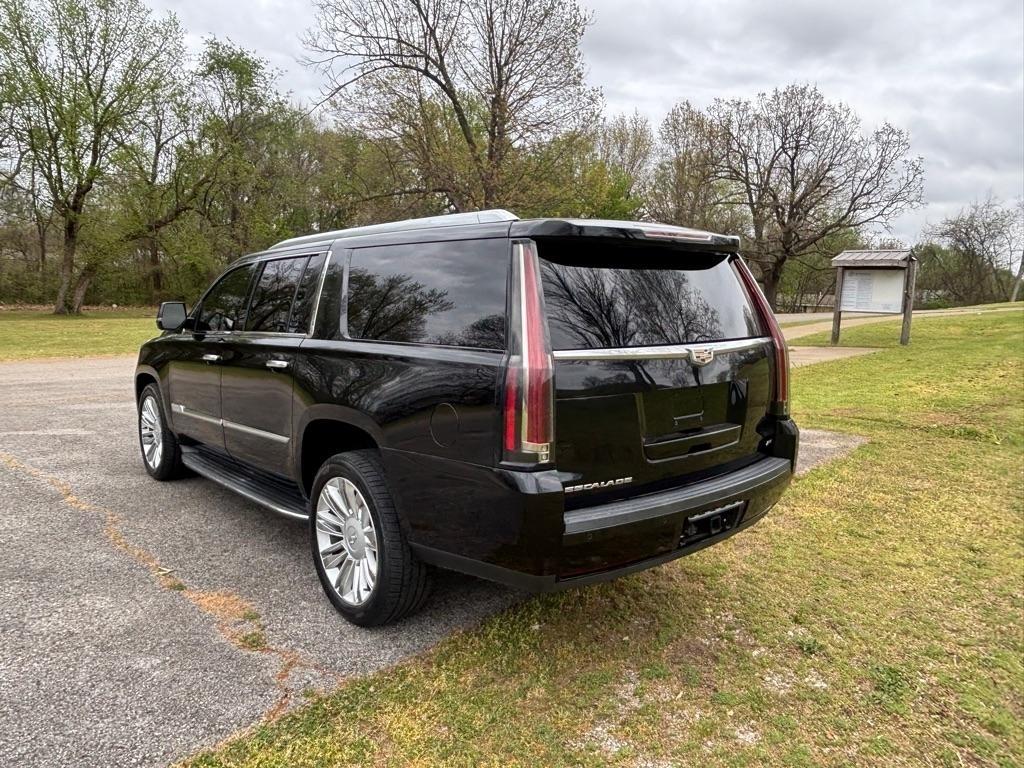 Cadillac Escalade ESV Platinum 4WD 2015