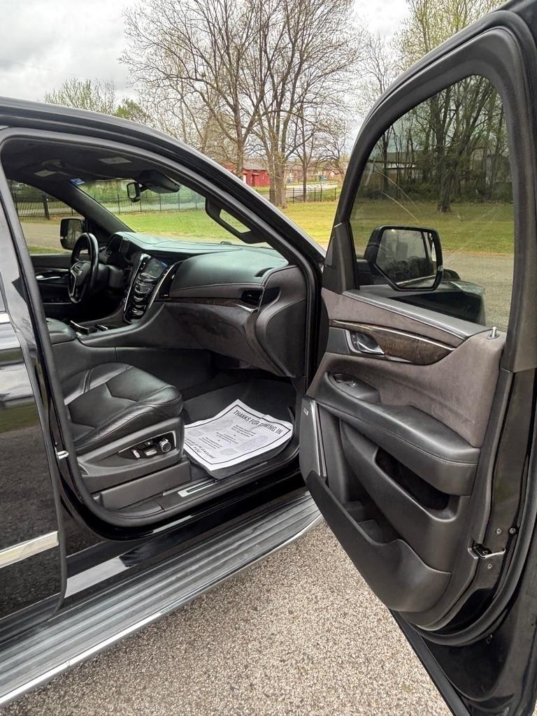 Cadillac Escalade ESV Platinum 4WD 2015