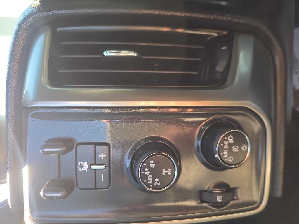 Chevrolet Silverado 1500 LT Crew Cab 4WD 2015