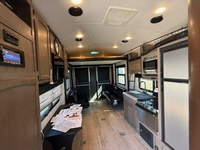 Winnebago of Indiana Unknown  2017