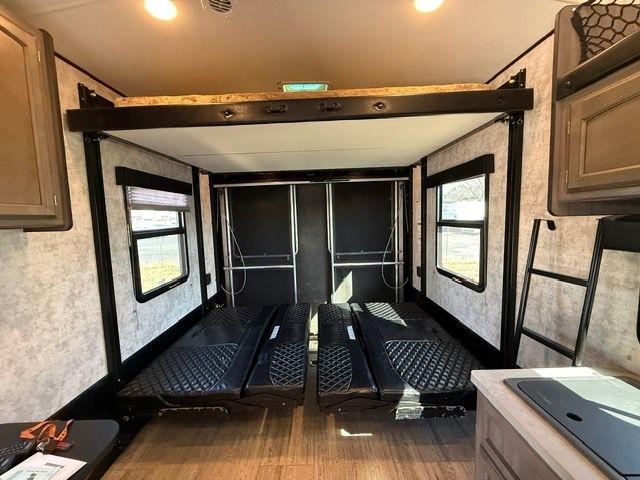 Winnebago of Indiana Unknown  2017