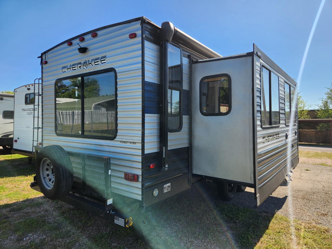 Forest River Cherokee  2021