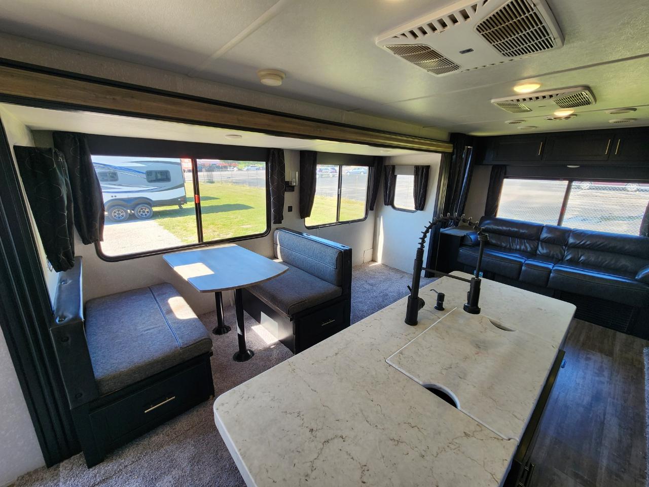 Forest River Cherokee  2021