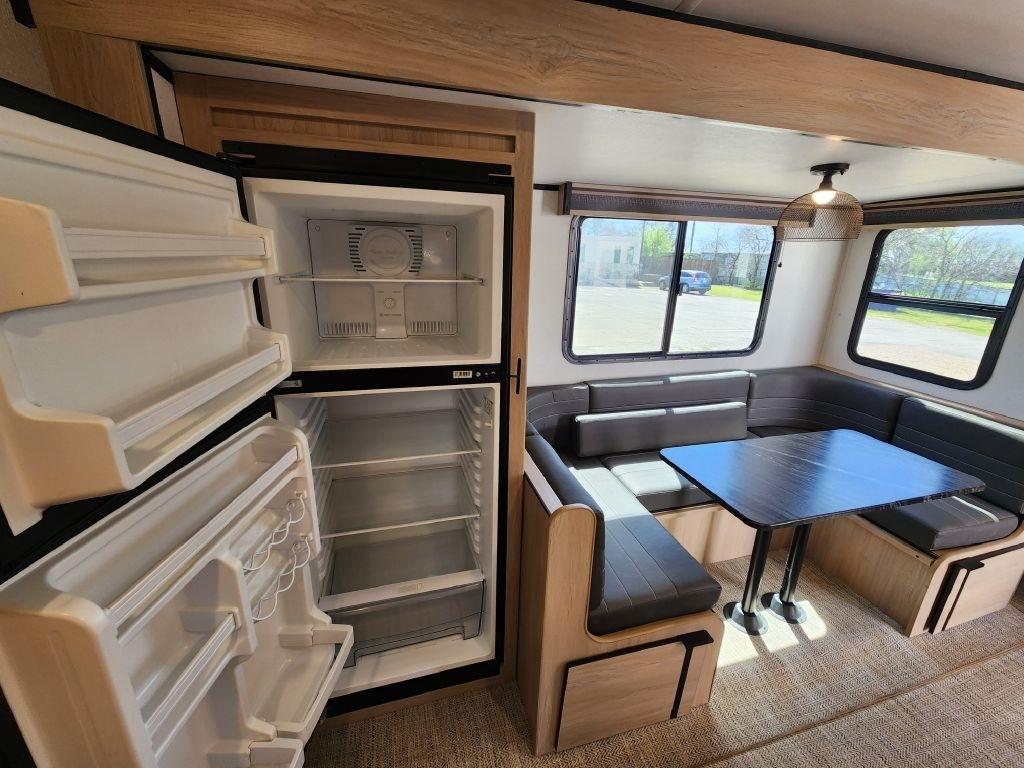 Cruiser RV Radiance  2021