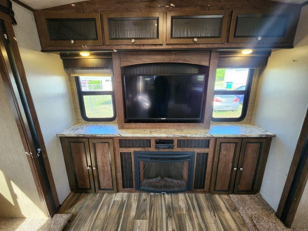 Cruiser RV MPG  2017