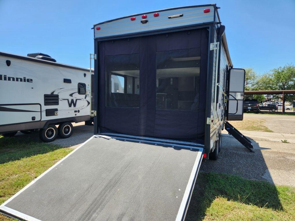Forest River XLR Toy Hauler  2018