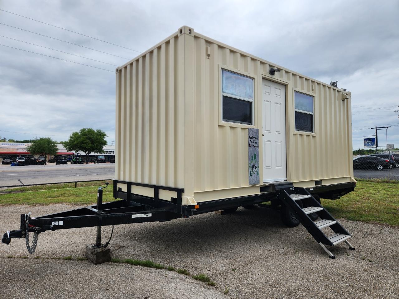 Carry-On Trailer Unknown  2021