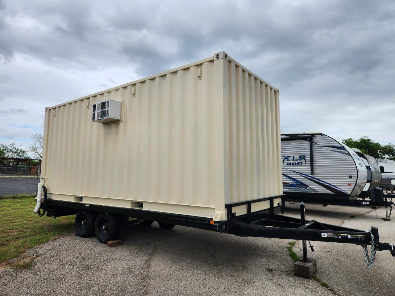 Carry-On Trailer Unknown  2021