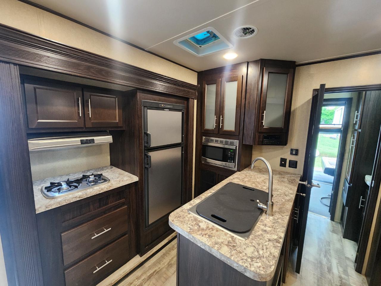 Forest River Hyper Lite XLR  2018