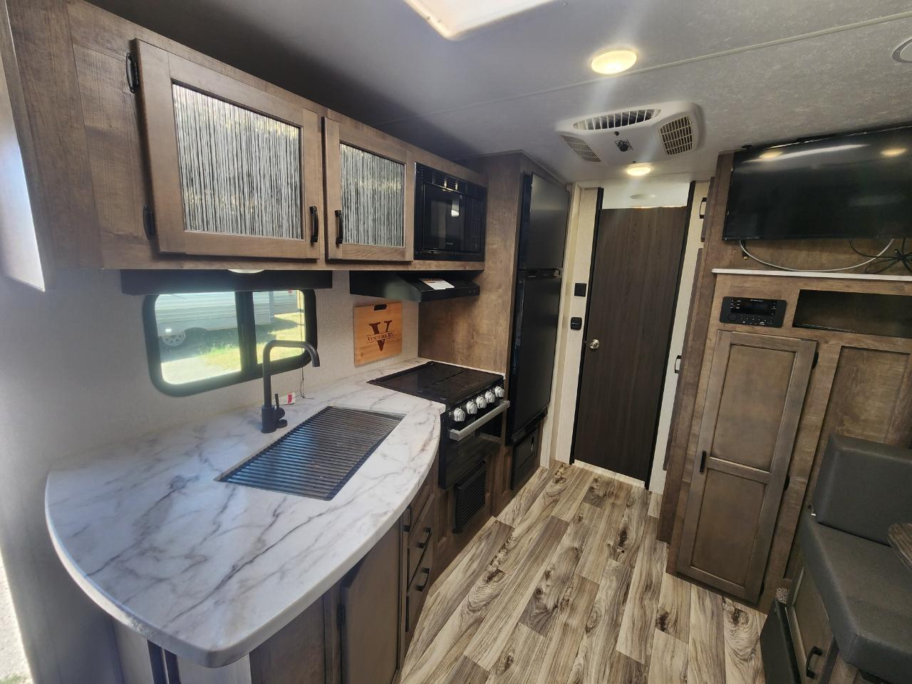 Venture RV Sonic  2022