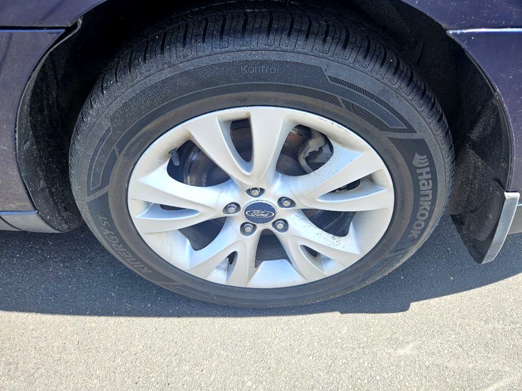Ford Taurus SEL FWD 2011 Ford Taurus SEL FWD 2011