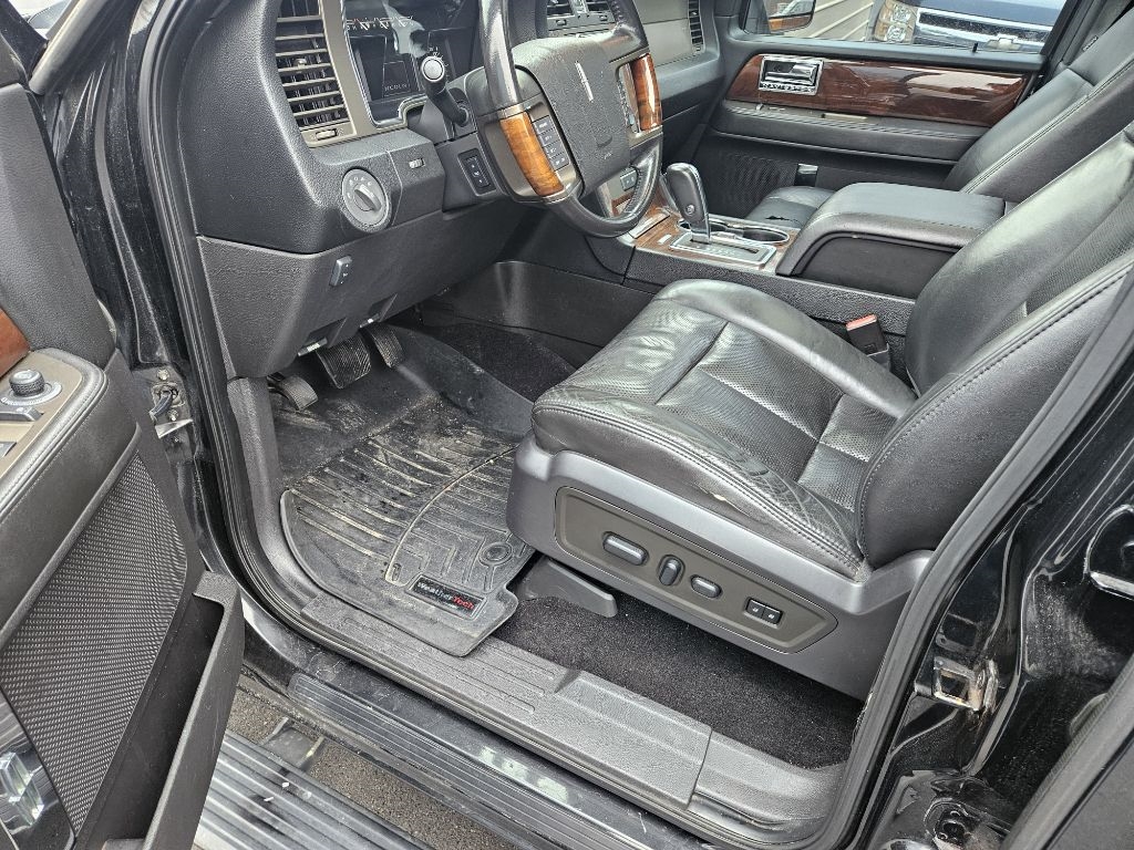 Lincoln Navigator L 4WD 2011