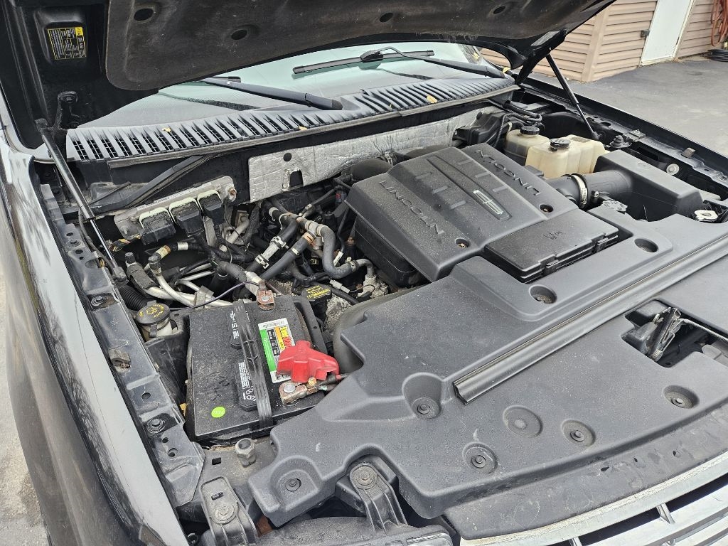 Lincoln Navigator L 4WD 2011