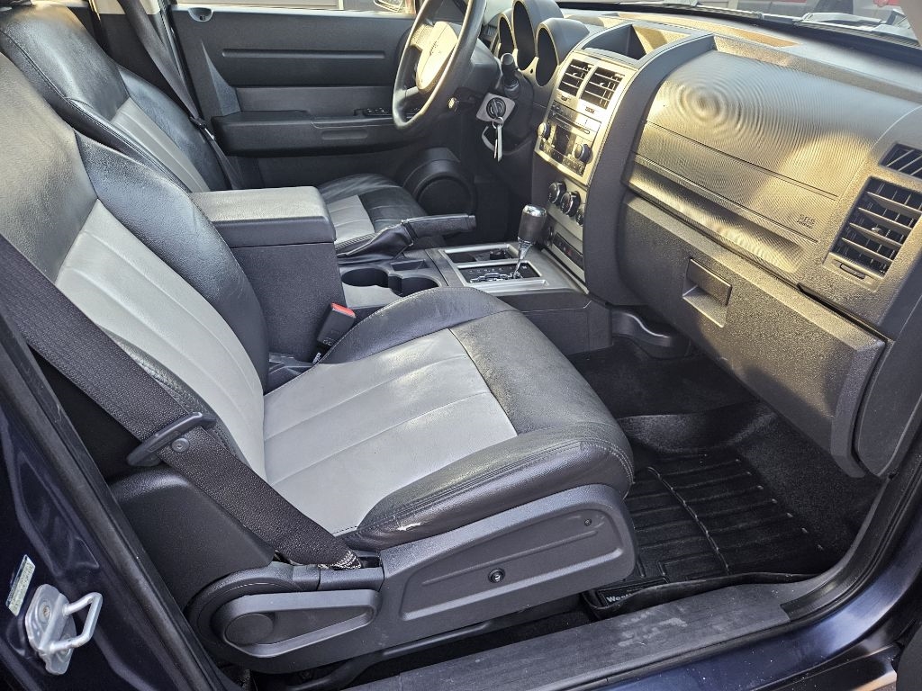 Dodge Nitro SXT 4WD 2008