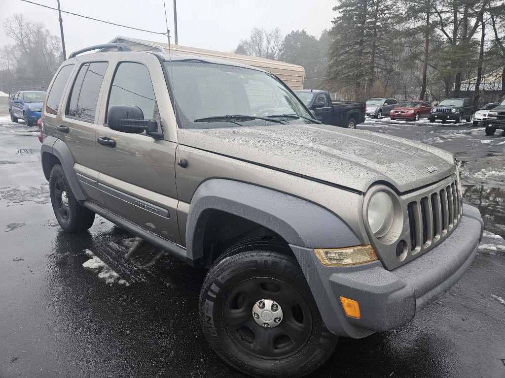 Jeep Liberty Sport 2WD 2005