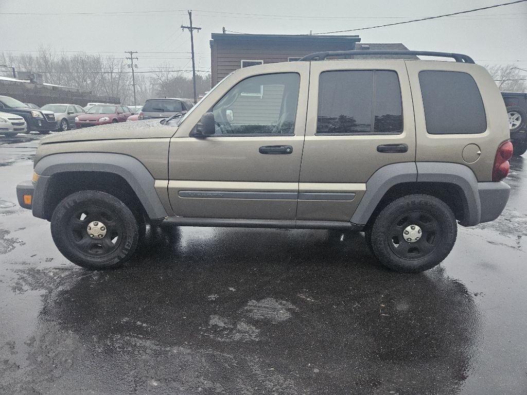 Jeep Liberty Sport 2WD 2005