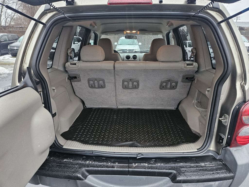 Jeep Liberty Sport 2WD 2005