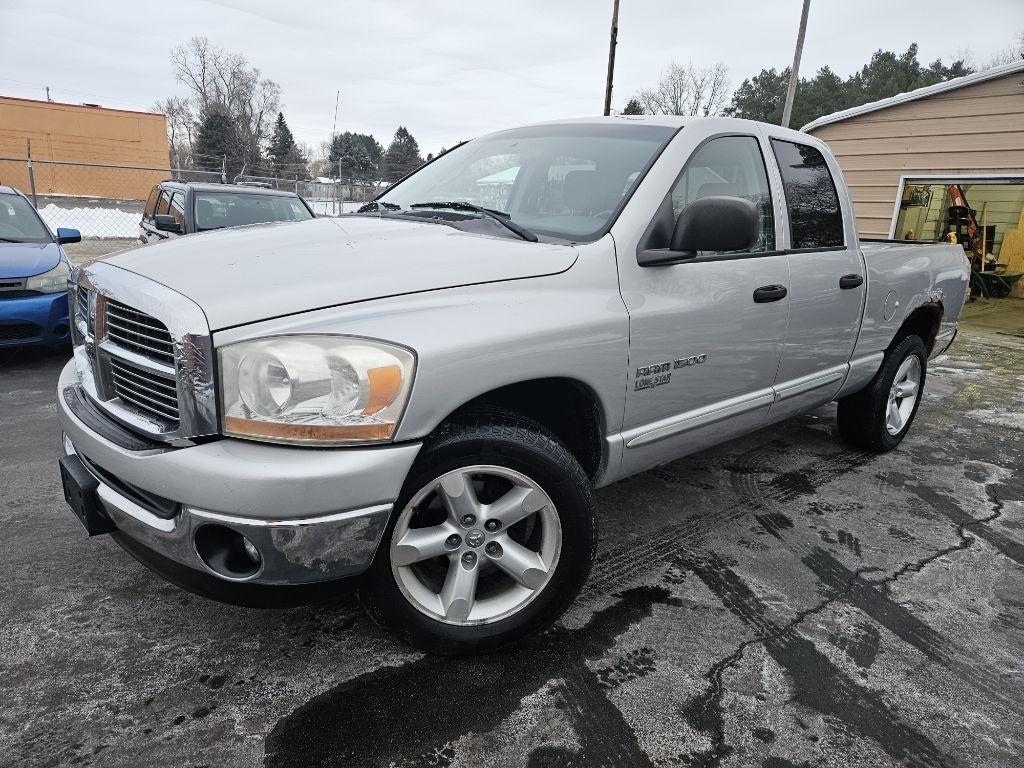 Dodge Ram 1500 ST Quad Cab 2WD 2006