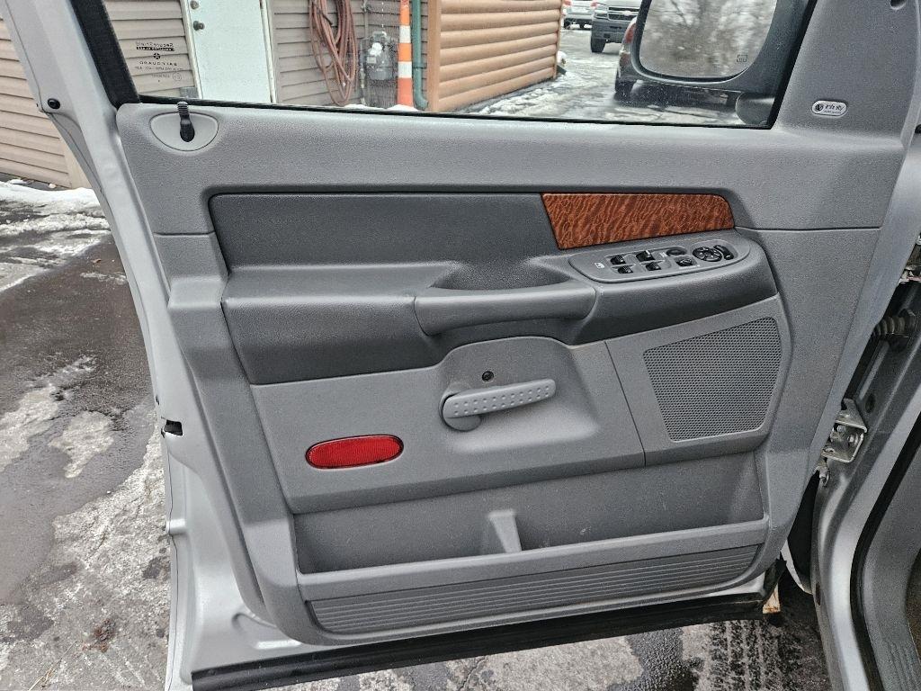 Dodge Ram 1500 ST Quad Cab 2WD 2006