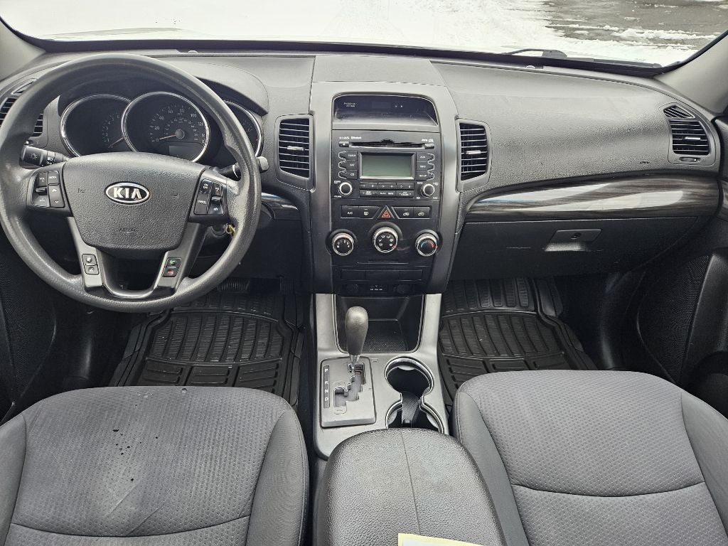 Kia Sorento LX 2WD 2012