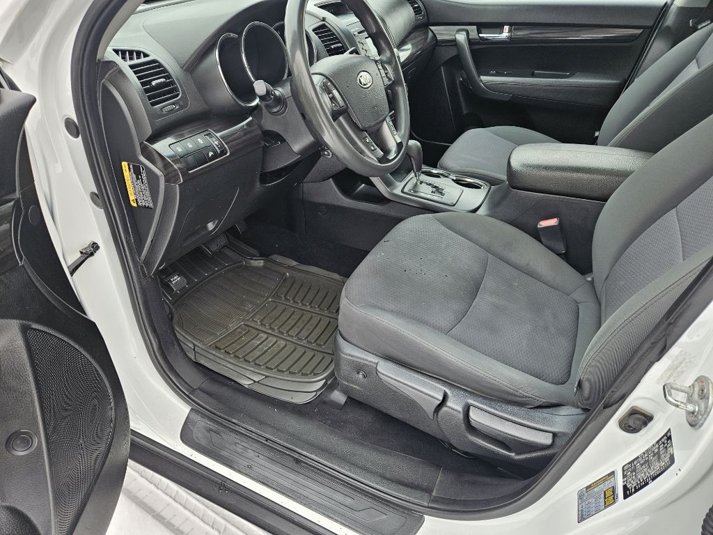 Kia Sorento LX 2WD 2012