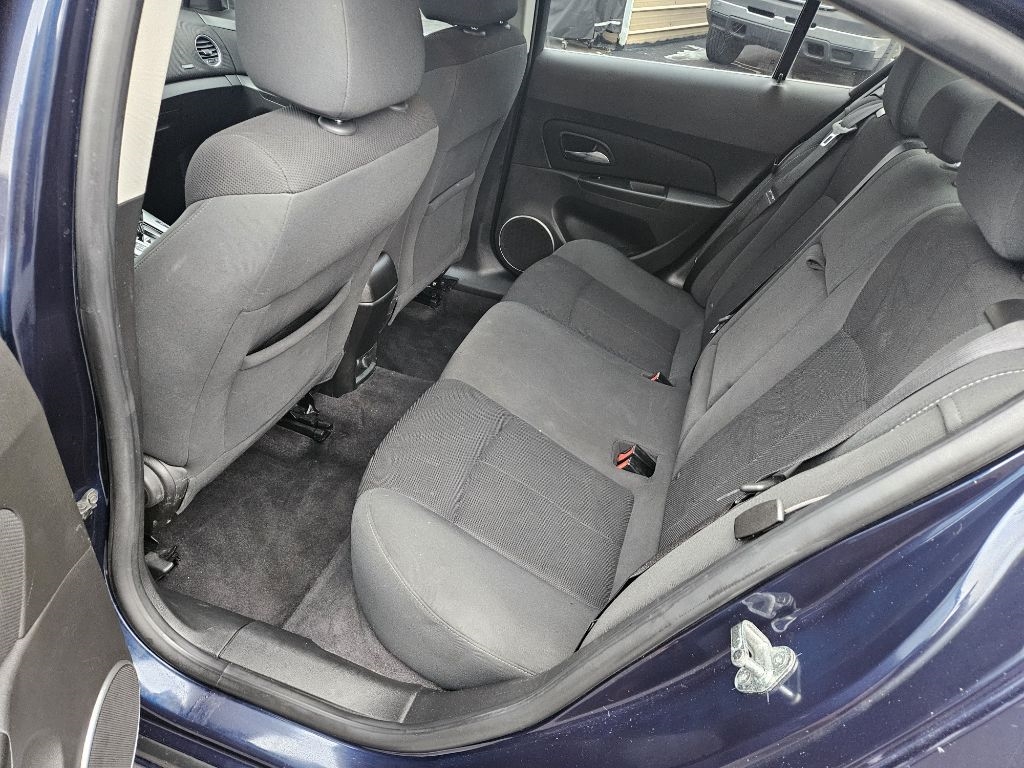 Chevrolet Cruze 1LT 2011