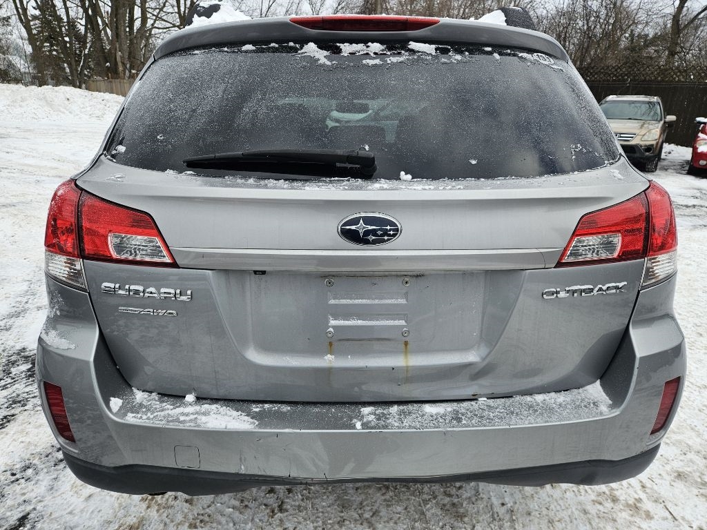 Subaru Outback 2.5i Limited 2010