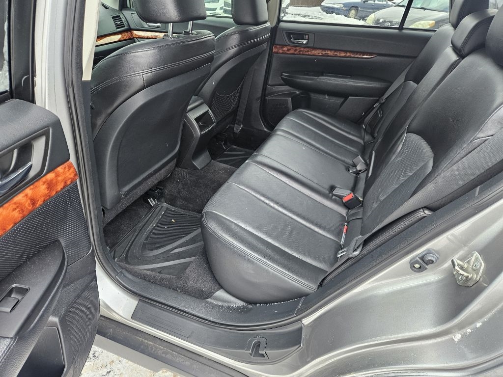 Subaru Outback 2.5i Limited 2010