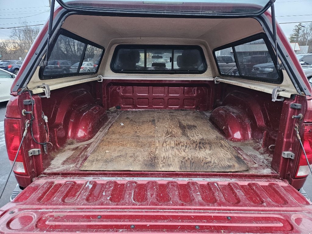 Dodge 1500 SLT Quad Cab 4WD 2011